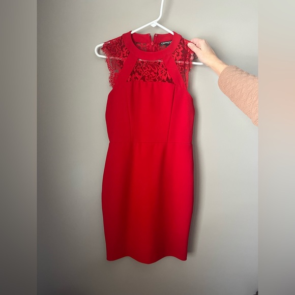 EXPRESS RED LACE DRESS - Picture 4 of 4